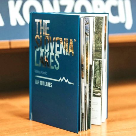 Knjiga THE SLOVENIA LAKES